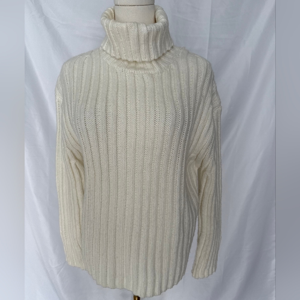 Joseph A. Ribbed Knit Turtleneck Sweater